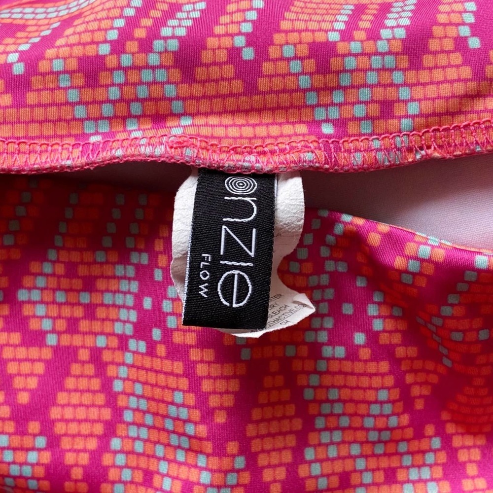 Onzie Leggings Cropped Capri Aztec Geometric Print Yoga S/M Pink Orange - Picture 5 of 6